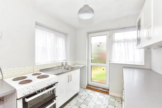 Emsworth Road, Portsmouth, PO2, photo 2