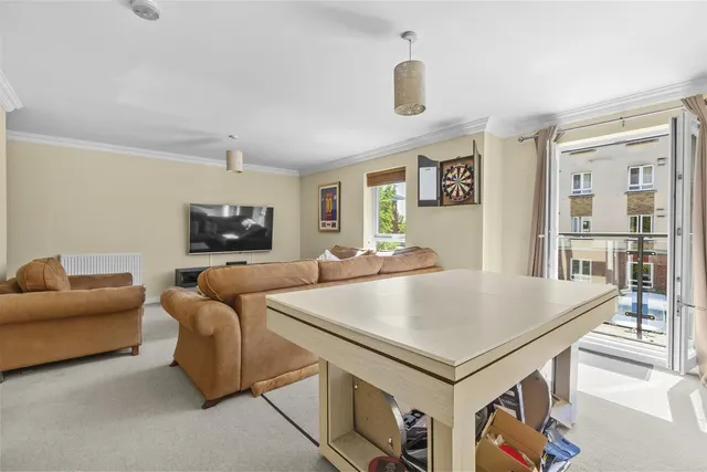 Tadros Court, High Wycombe, HP13, photo 3