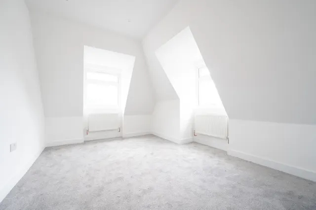 Flat 7, Cricketers House, 53 Westfield Road, Woking, photo 1