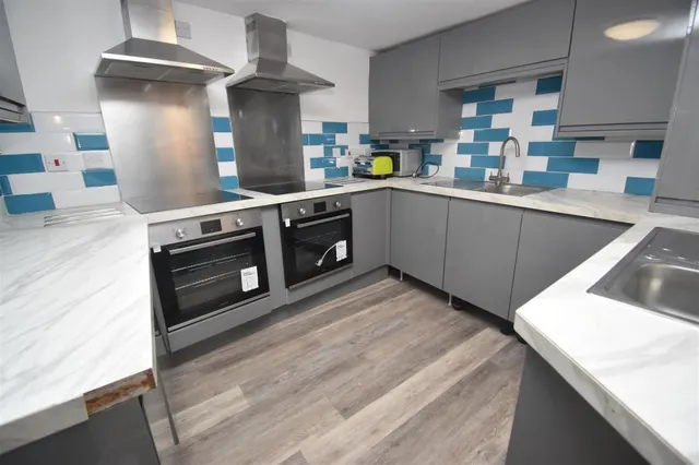 Tachbrook Road, Leamington Spa, photo 3