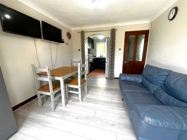 Photo 3 — Abbey Road, Basingstoke, Hampshire, RG24 9EB