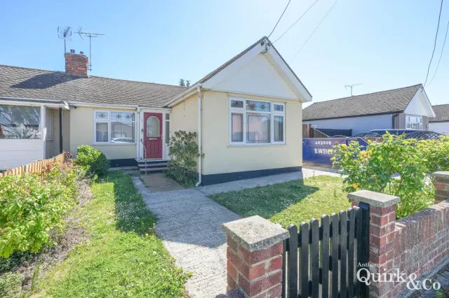 Photo 3 — Welbeck Road, Canvey Island, SS8