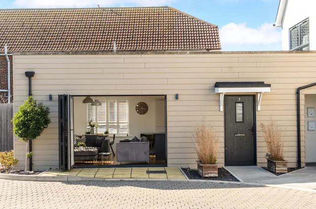 Stocks Lane, East Wittering, PO20, photo 1