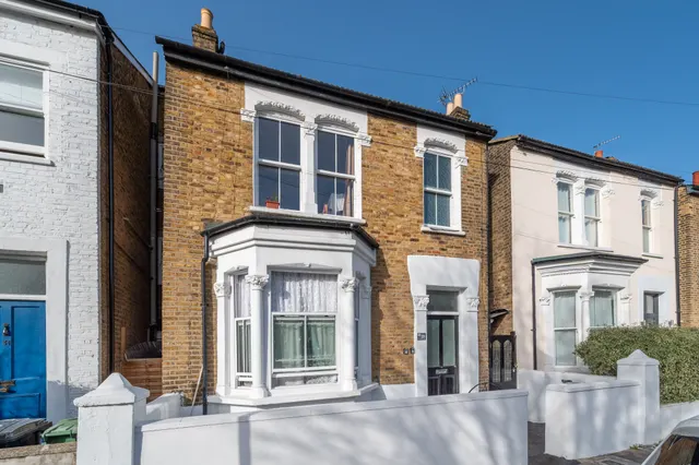 29 Winslade Road, London, photo 1
