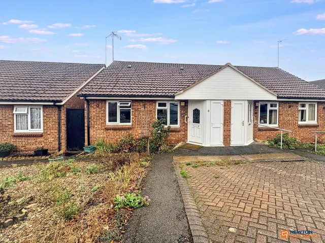 Peggs Grange, Hugglescote, LE67, photo 1