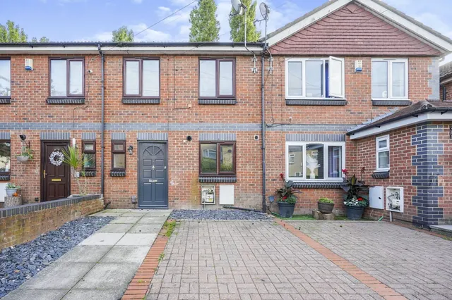 Marmadon Road, SE18, photo 1