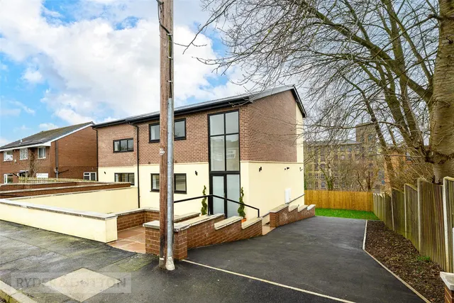 Devon Way, Bailiff Bridge, HD6, photo 1