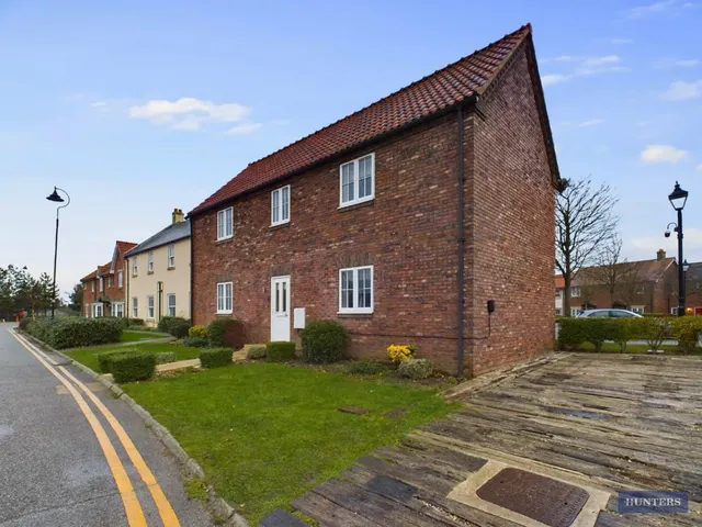 Sunrise Drive, Filey, YO14, photo 1