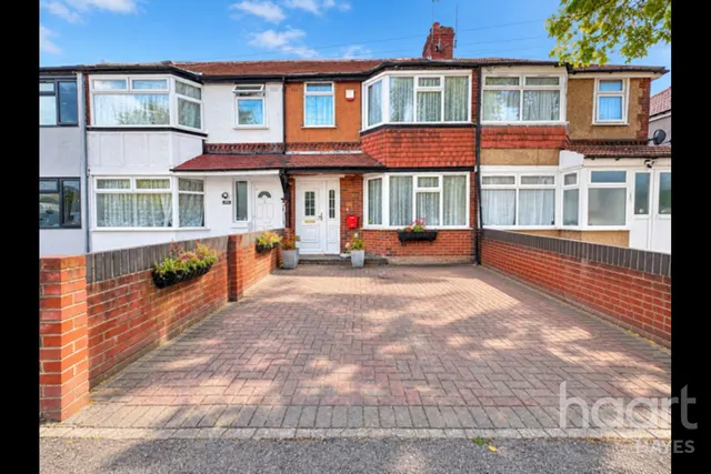 3 bedroom house, Balmoral Drive, Hayes, UB4