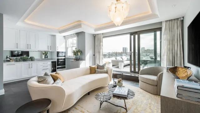 Prince of Wales Terrace, London, W8, photo 1