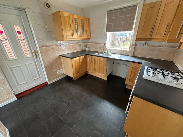 Frederick Street, Sutton-in-Ashfield, NG17, photo 2
