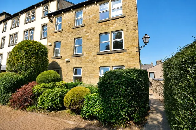 Bowland Court, Clitheroe, BB7, photo 1