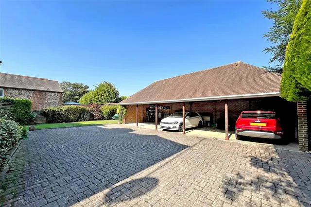 East Preston, Littlehampton, BN16, photo 2