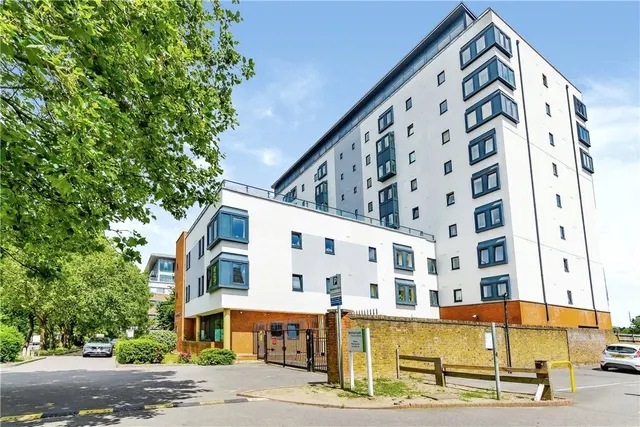 London Road, London, SW16, photo 1