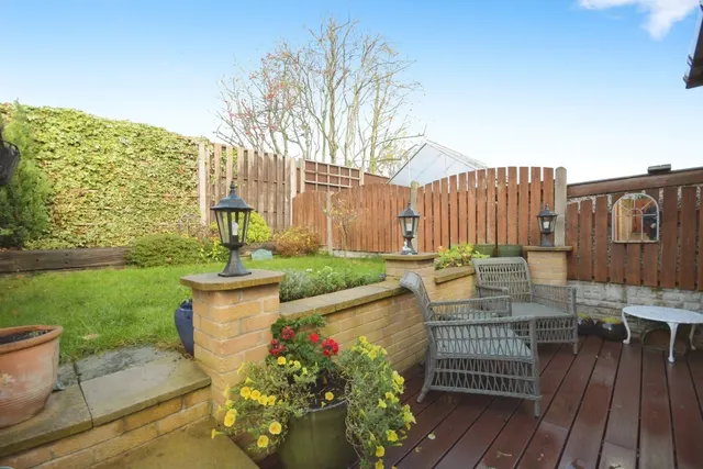 Photo 3 — Darwall Close, High Green, Sheffield, South Yorkshire, S35