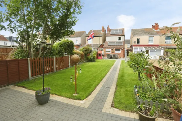 Photo 2 — Dorrien Road, Gosport