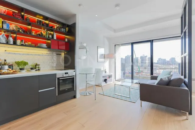 Globe House, London City Island, E14, photo 1