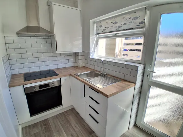 Findlay Place, Swanage, BH19, photo 3