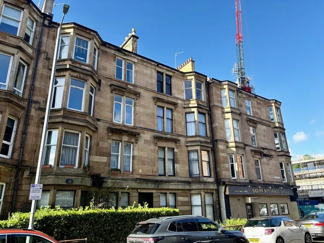 Queen Margaret Drive, G20, photo 1