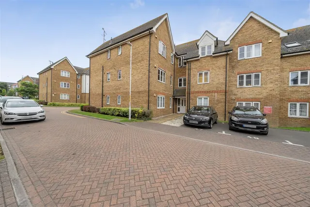 Wherry Close, Margate, Kent, CT9 4BP, photo 1