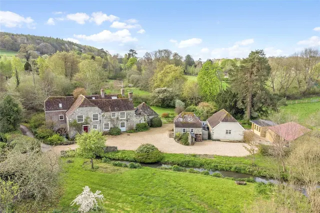Mill Lane, Donhead St. Andrew, Shaftesbury, Dorset, SP7 9EF, photo 1