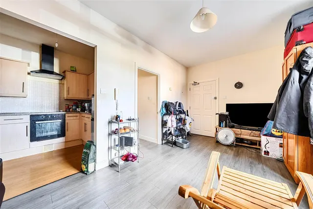 Southmead Road, Westbury-On-Trym, BS10, photo 3