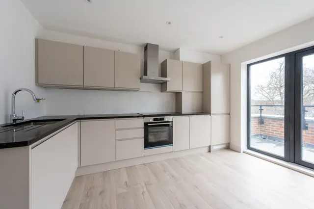 Photo 3 — Flat 7, Landsmore House, 3 More Close, Purley