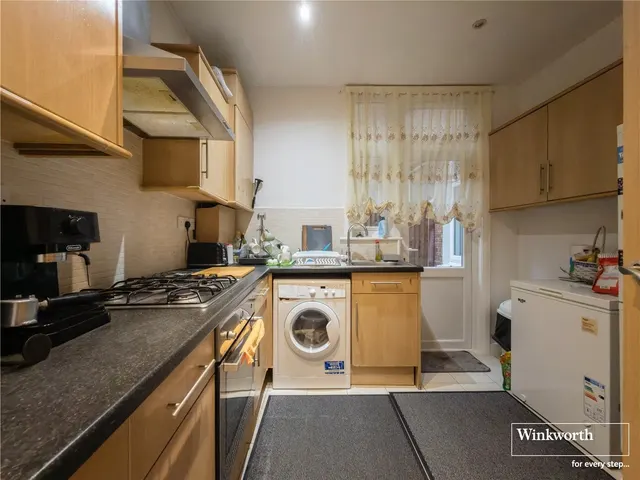 Dagmar Avenue, Wembley, HA9, photo 1