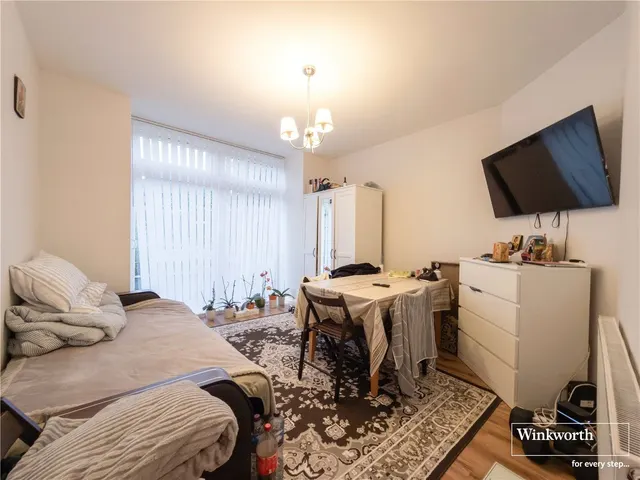 Dagmar Avenue, Wembley, HA9, photo 3