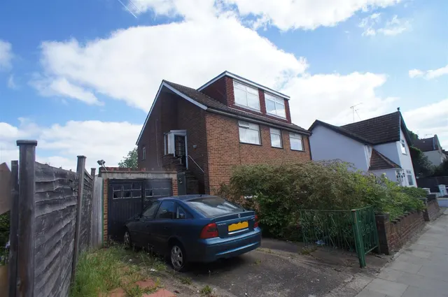 Ordnance Road, Enfield, Middlesex EN3 6HE, photo 1