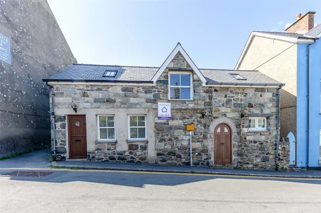 Castle Street, Criccieth, LL52, photo 1