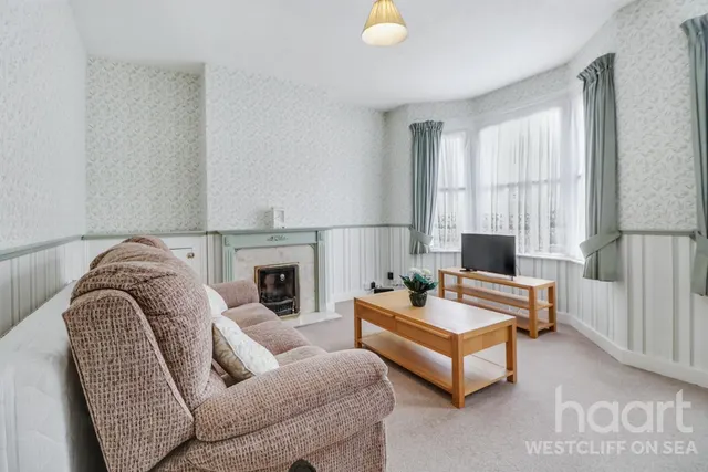 Rochford Avenue, Westcliff-on-Sea, SS0, photo 1