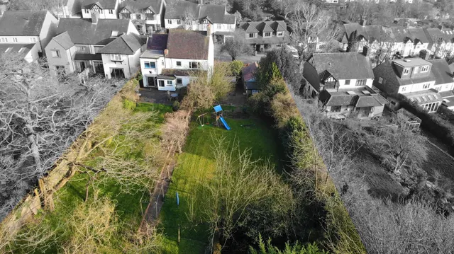 Woodberry Way, Chingford, E4, photo 2