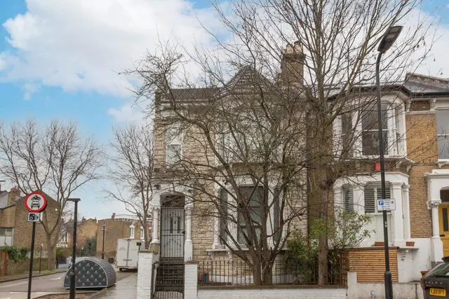 Brooke Road, London, N16, photo 1