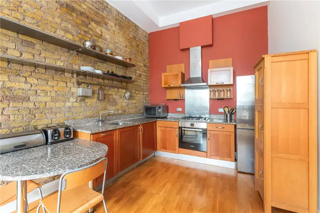 Photo 3 — Chandlery House, 40 Gowers Walk, London, E1