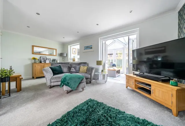 Hampden Close, Yate, BS37, photo 3