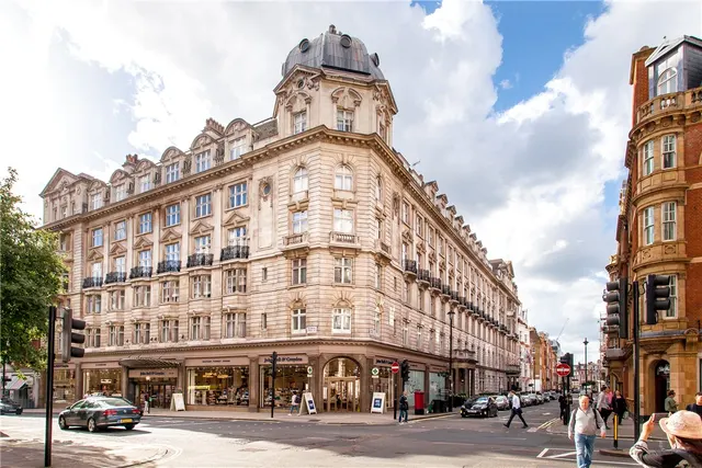 Welbeck Street, London, W1G, photo 1