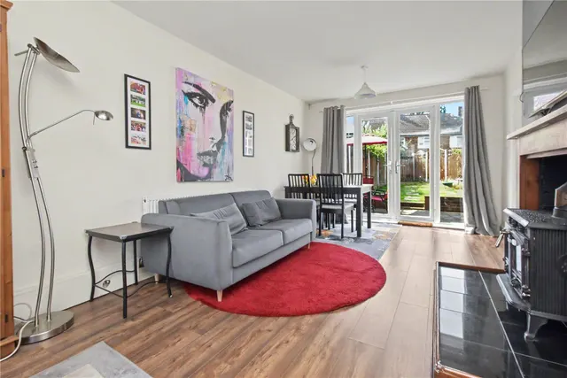 Old Oak Drive, Leeds, LS16, photo 2