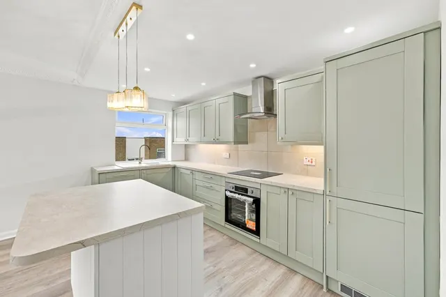 Lowther Road, Prestwich, M25, photo 3