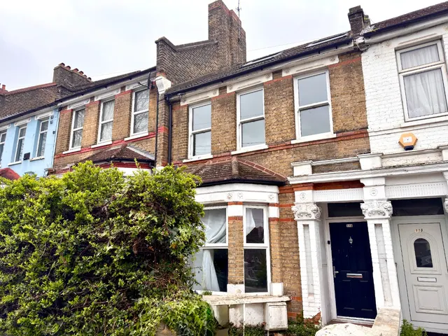 Griffin Road, Plumstead, London, SE18 7QD, photo 1
