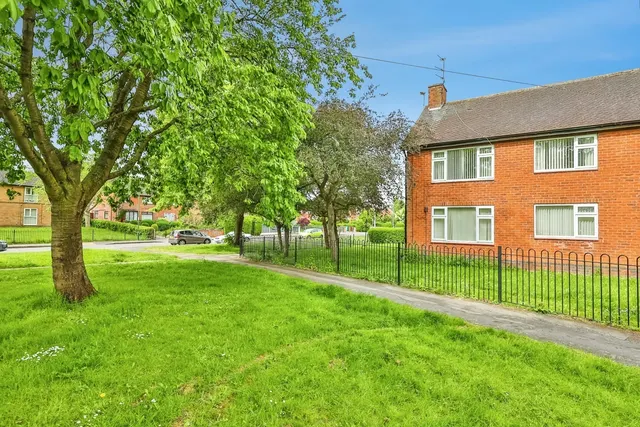 Glapton Lane, Clifton, Nottingham, NG11, photo 1