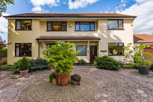 Claremont Road, Culcheth, Warrington, WA3 4NT, photo 1