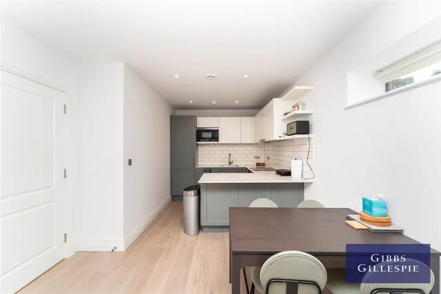 Bogart House, Ealing, W5, photo 3