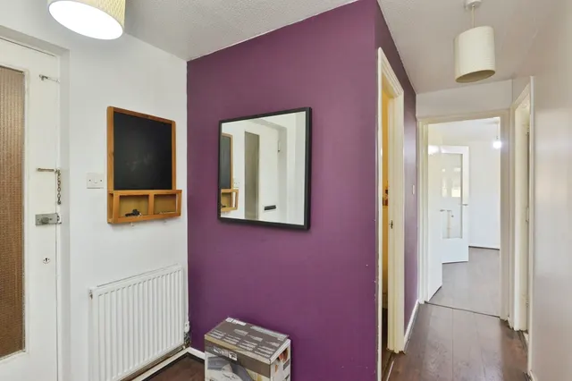 Ramsons Avenue, Conniburrow, MK14, photo 2