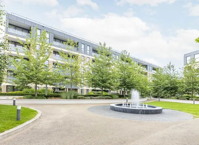 Levett Square, Kew, TW9, photo 1