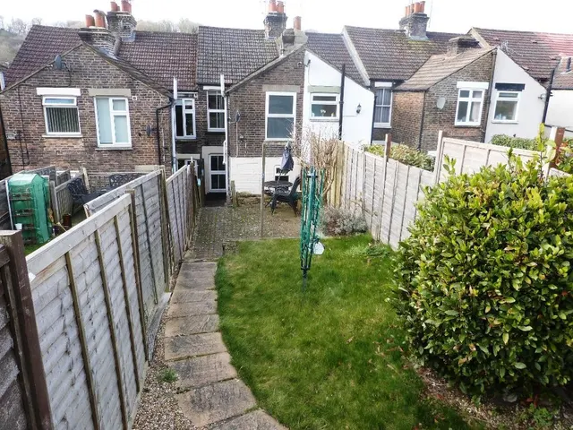 Godstone Road, Whyteleafe, photo 2