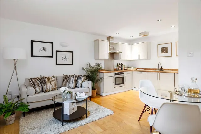 Almeida Street, London, N1 1AD, photo 1