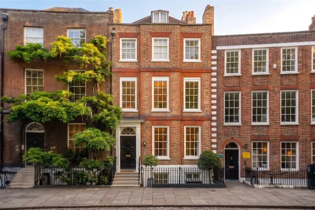 The Green, Richmond, TW9, photo 1