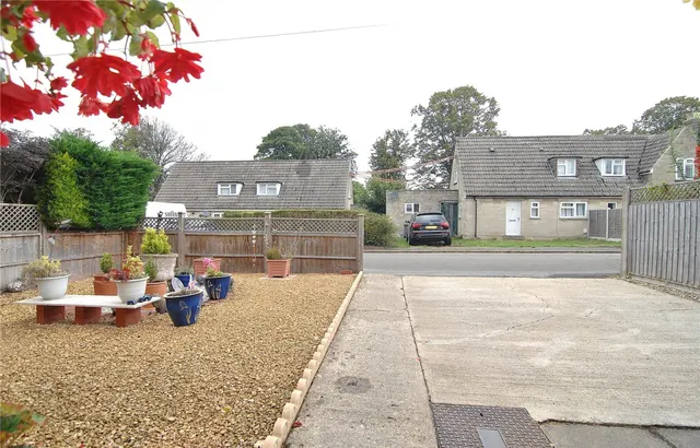 Bracelands, Eastcombe, GL6, photo 2