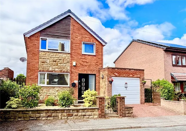 Steele Street, Hoyland, S74, photo 1